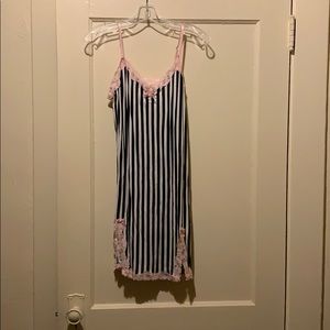 Betsy Johnson black and white nightie NWT